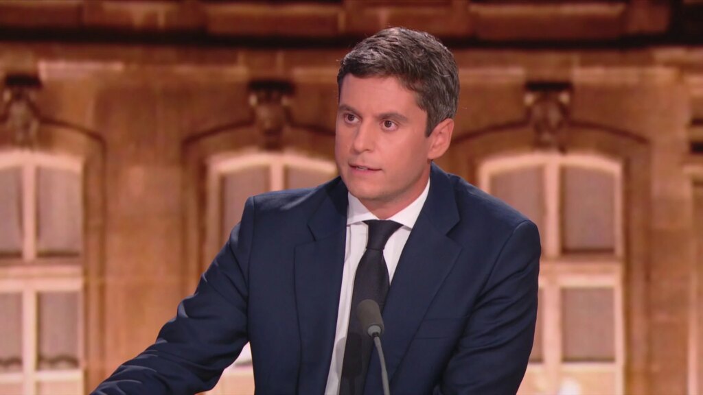 Présidentielle 2027 : Gabriel Attal oppose l’interdiction du port du voile en France.