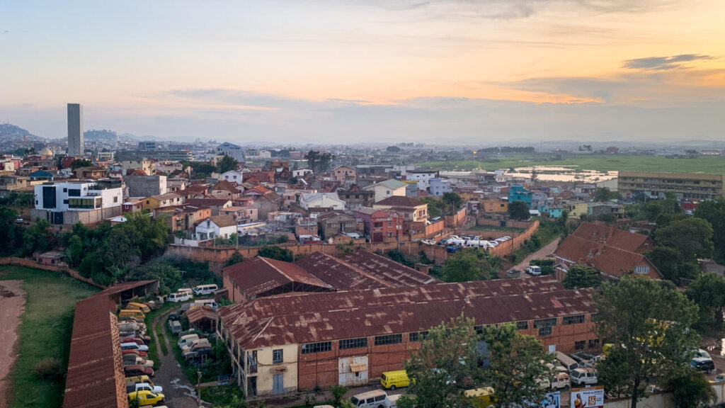 Madagascar : le Conseil d’État examine la suspension de trois magistrats anti-corruption