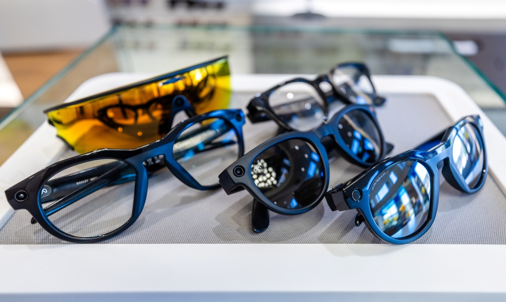 Hambourg prévoit d’interdire les lunettes connectées dans les transports en commun.