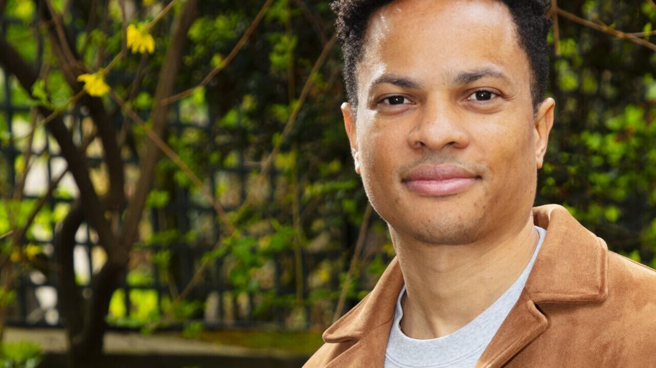 Rencontre avec Jean-Philippe Louis, conteur de la Guadeloupe contemporaine et de ses enjeux sociaux.