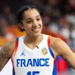 Gabby Williams évoque les difficultés rencontrées par les Bleues à l’hôtel en Australie.