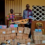 Rentrée scolaire à Lambaréné : Thierry Minko distribue 2 400 kits scolaires pour soutenir l&rsquo;éducation