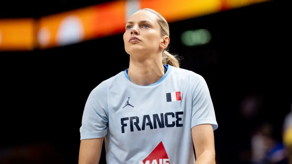Marine Johannès, magicienne du basket, excelle en confiance sur le terrain.