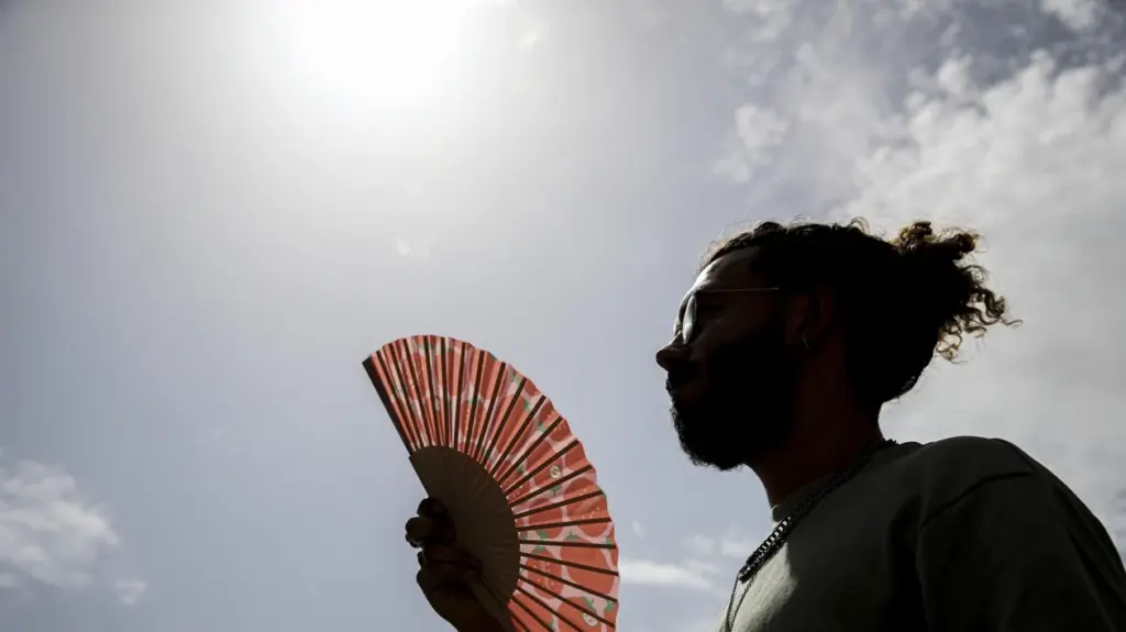 Météo : rares averses et hausse des températures attendues ce week-end en France
