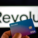 Revolut obtient l&rsquo;autorisation pour étendre ses services financiers en Suisse.