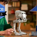 Lego réduit le prix du set UCS AT-ST, un modèle emblématique de Star Wars.
