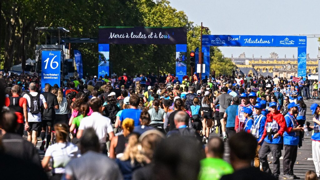 Un coureur décède à l’arrivée d’un semi-marathon en Bretagne, événement tragique pour les participants.