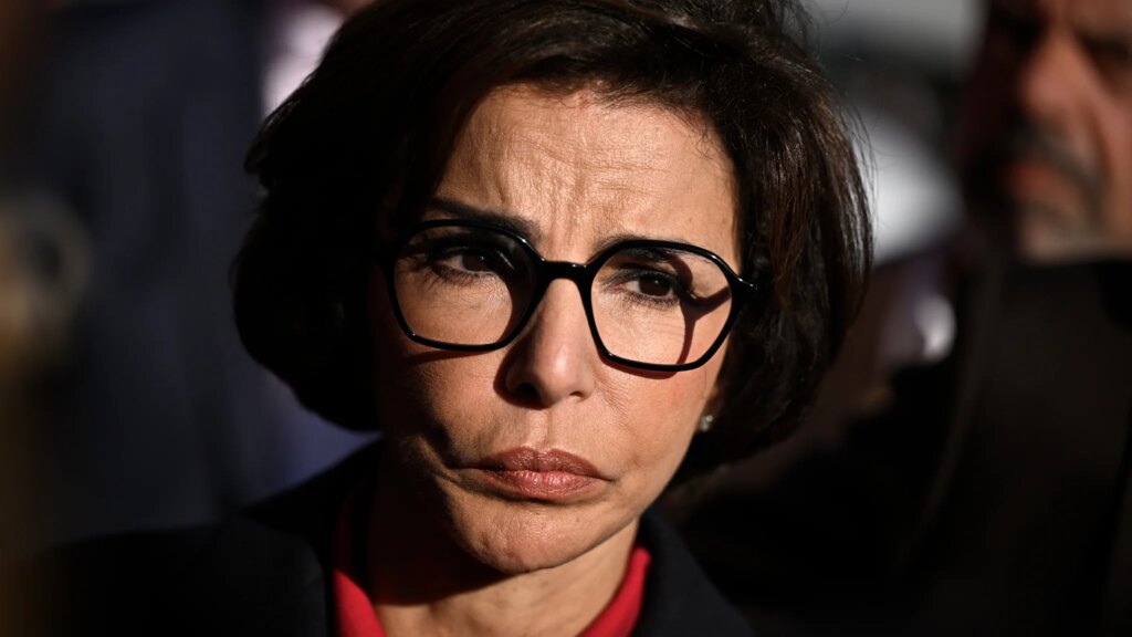 Rachida Dati demande sa réintégration à la magistrature avant son jugement pour corruption dans l’affaire Renault-Nissan.