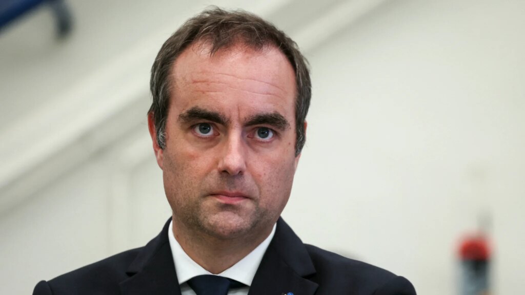 La France face à des défis de croissance : Sébastien Lecornu s’adresse aux patrons avant le débat budgétaire.