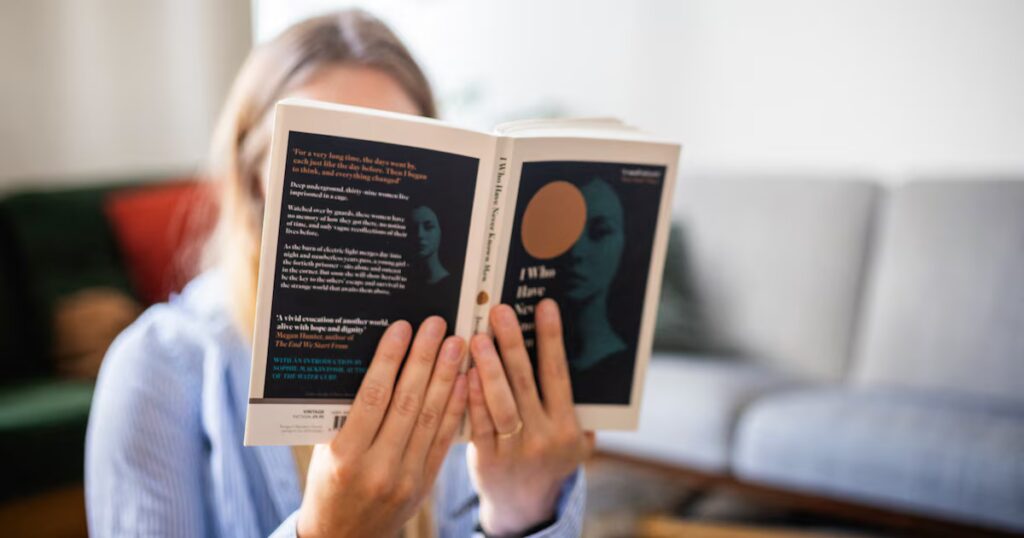 La lecture de romans contribue à une meilleure qualité de vie, selon le Pr Antoine Flahault.