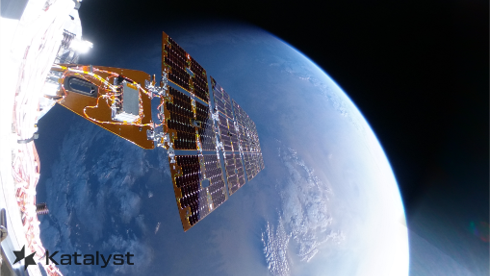 Le vaisseau LINK s’approche de l’observatoire Swift de la NASA, mais ne parvient pas à le sauver.