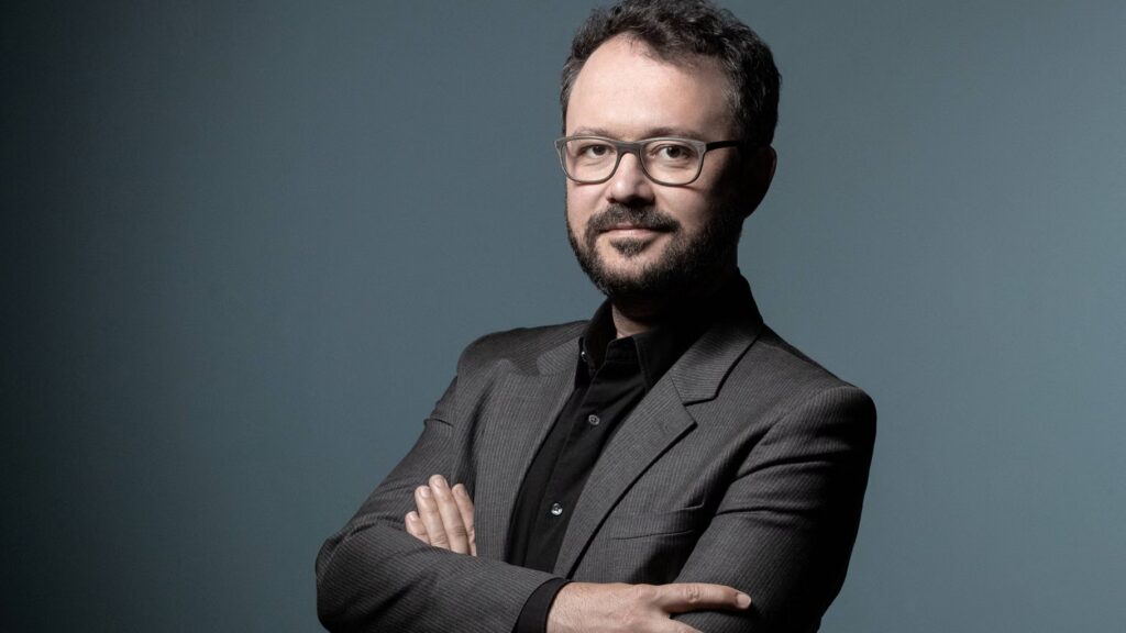 Riad Sattouf annonce l’adaptation cinématographique des « Cahiers d’Esther »