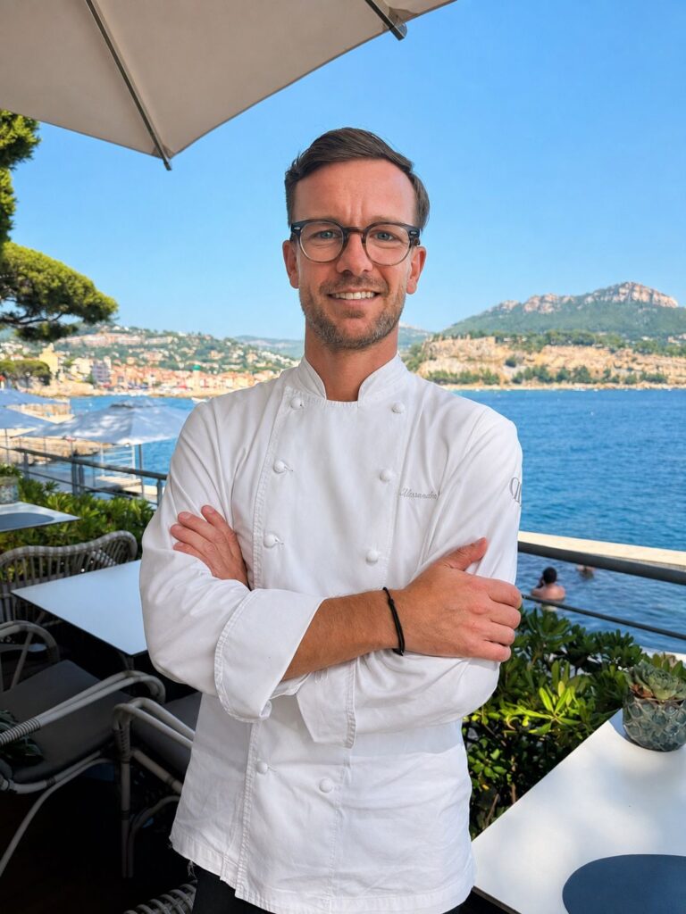 Gilles Pudlowski examine la gastronomie française et ses défis actuels.