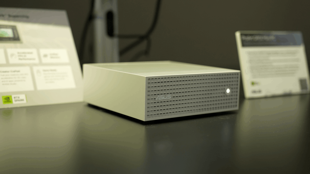 Asus ProArt GR1X : un mini-PC RTX pour les professionnels de l’IA en France