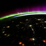 Des astronautes de la NASA capturent des aurores boréales violettes depuis l&rsquo;ISS.
