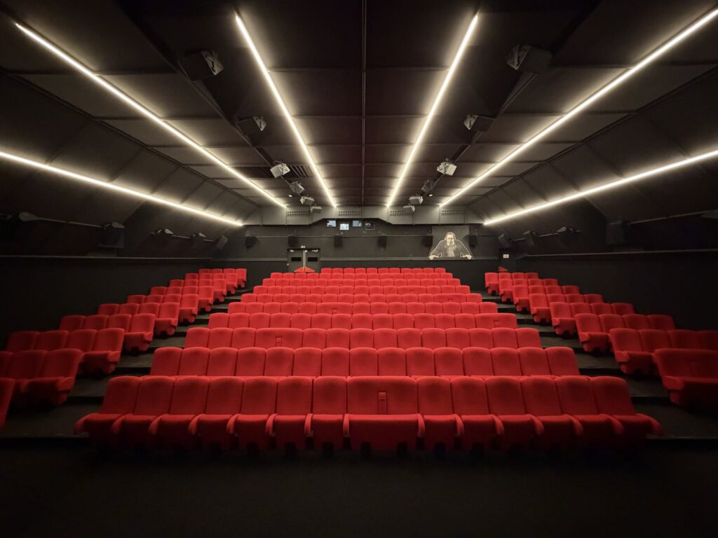 Le Grand Action intègre l’Atmos pour renforcer son offre de spectacles.