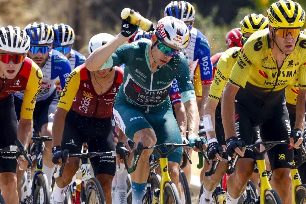 Le peloton cycliste confronté à des conditions de surchauffe en Andalousie.