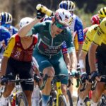 Le peloton cycliste confronté à des conditions de surchauffe en Andalousie.