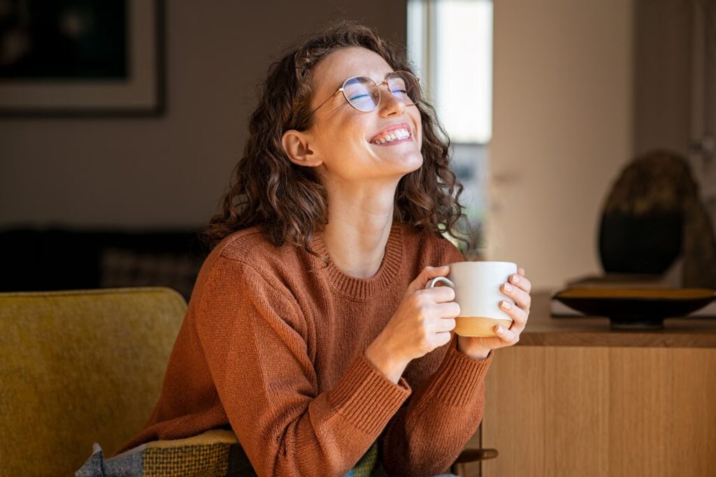Les grands buveurs de café présentent un profil corporel distinct selon une étude.