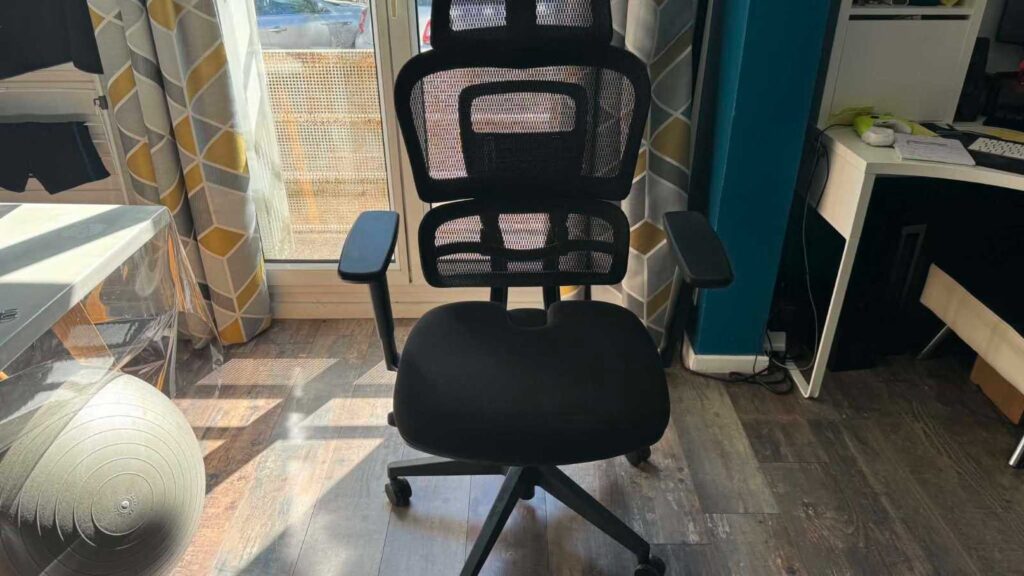 Test de la chaise ergonomique Percko : analyse des caractéristiques et de l’ergonomie.