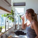 Temps nécessaire pour une réhydratation efficace selon des experts en santé.