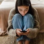 37 % des jeunes en France rapportent des cas de harcèlement ou cyberharcèlement.