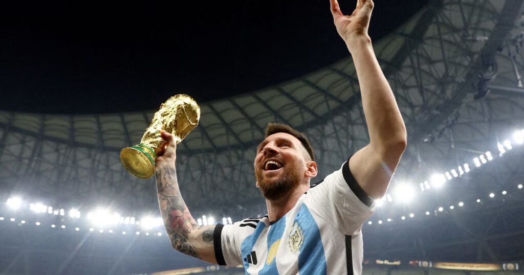 Lionel Messi annonce sa retraite internationale, la presse argentine le remercie officiellement.
