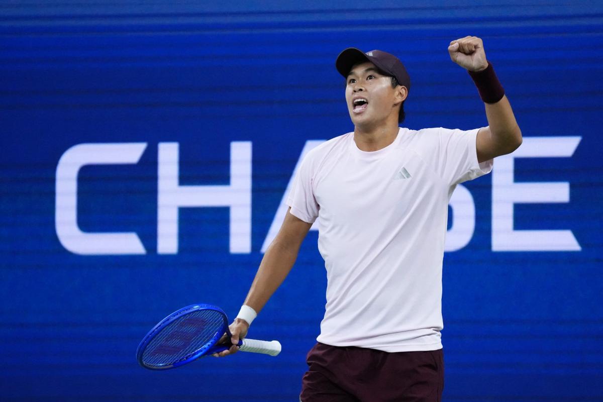 Tien use Mensik se qualifie pour les huitièmes de finale de l’US Open.