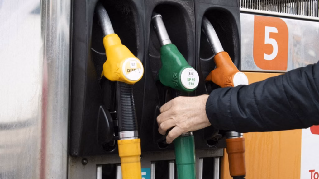 Les prix du carburant augmentent en raison des tensions entre l’Iran et les États-Unis.