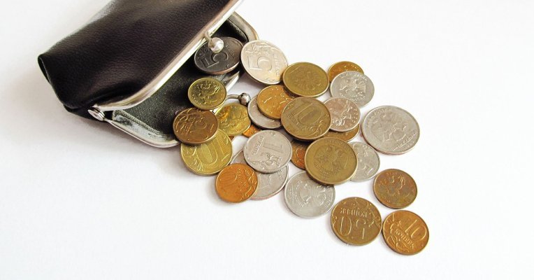 Pauvreté et inégalités en France : des records alarmants selon le dernier rapport de l’INSEE.