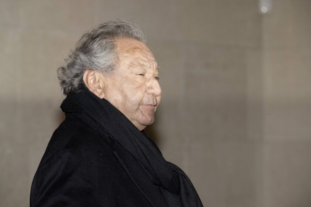 Simon Abkarian souligne la disparition du cinéma de Tony Gatlif, reflet de la misère festive.