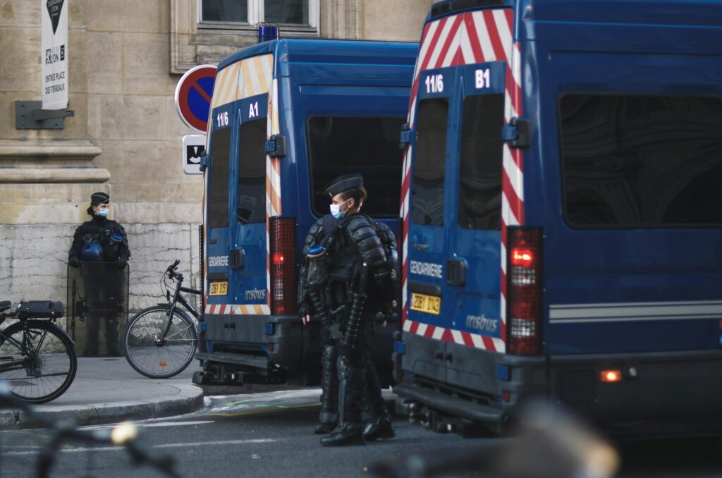 Violences lors du procès du président de la Coordination rurale en France.
