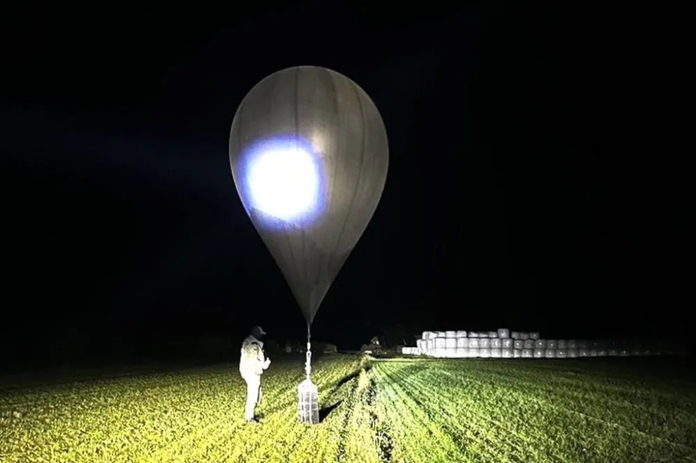 La Lituanie utilise des ballons et des tunnels pour contrer la contrebande de tabac.