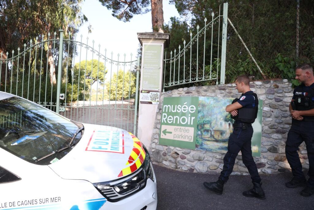Quatre œuvres volées dans un musée Renoir sur la Côte d’Azur, enquête en cours