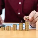Fin du cumul AAH-ASS en France : 15 000 bénéficiaires concernés par la mesure.