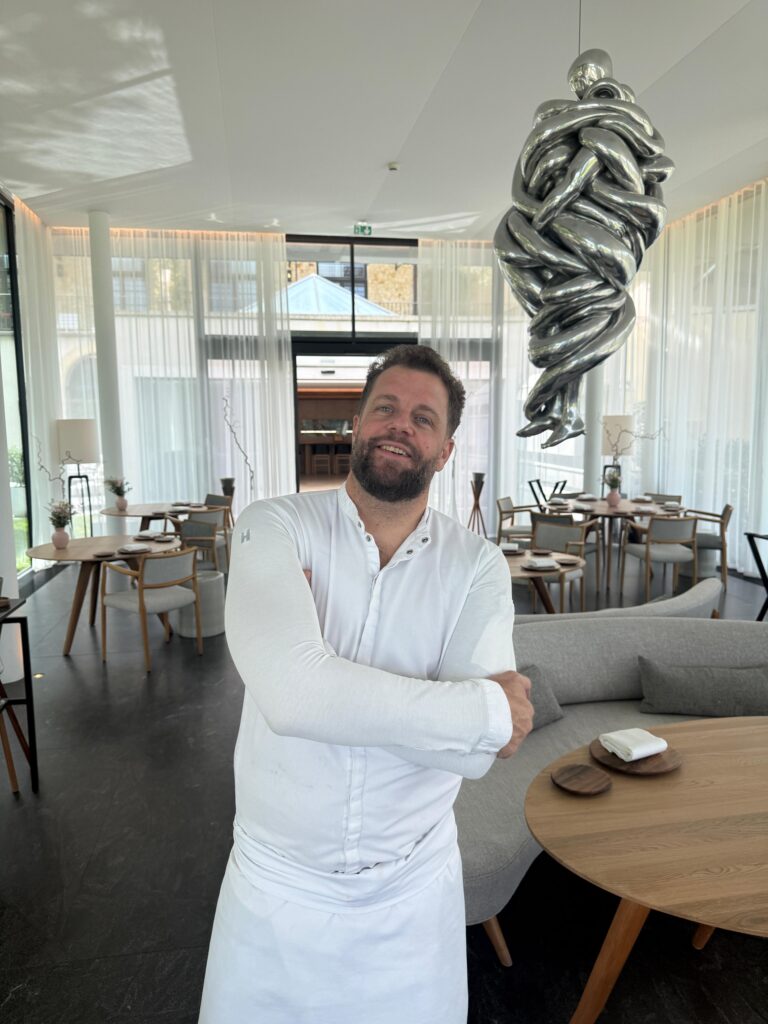 Gilles Pudlowski analyse les tendances actuelles de la gastronomie en France.