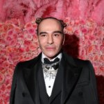 John Galliano annule son exposition au Met de New York après des propos antisémites.
