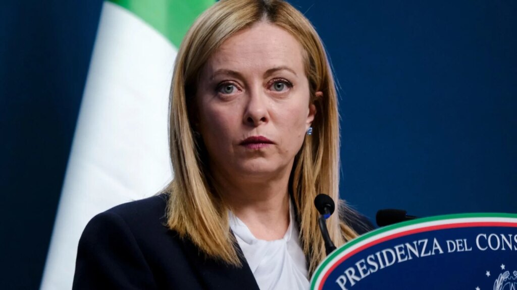 Giorgia Meloni dépasse Berlusconi et entre dans l’Histoire politique italienne.