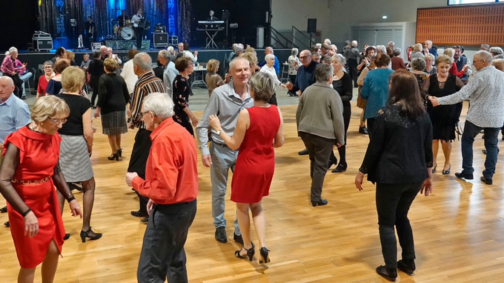 Le bal de rentrée des aînés organisé à Villefranche-de-Rouergue le 15 septembre.