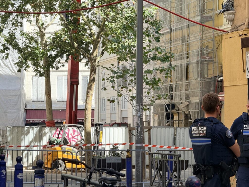 Un homme décède après l’effondrement d’un immeuble à Marseille, sa fille demande justice.
