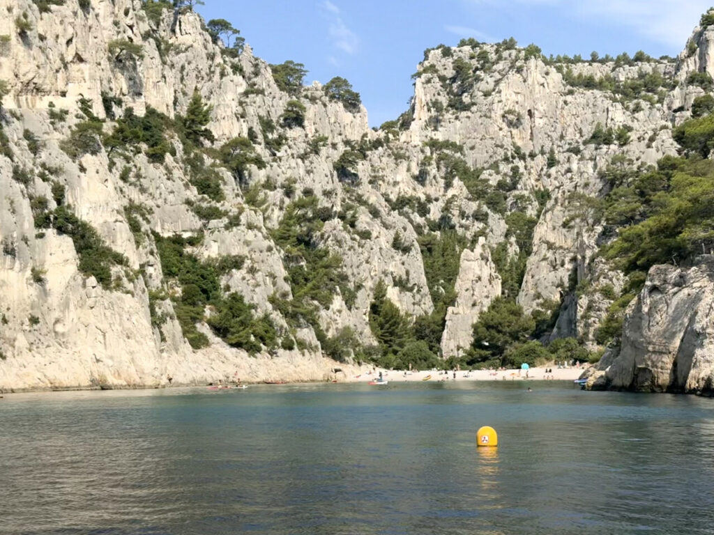 Marseille : une femme de 65 ans décède après une chute dans les Calanques