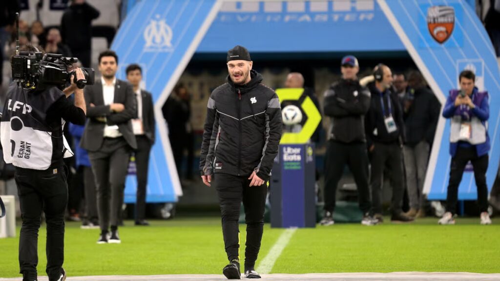 OM prolonge son partenariat avec Jul et le label « D’Or et de Platine » pour plusieurs saisons.