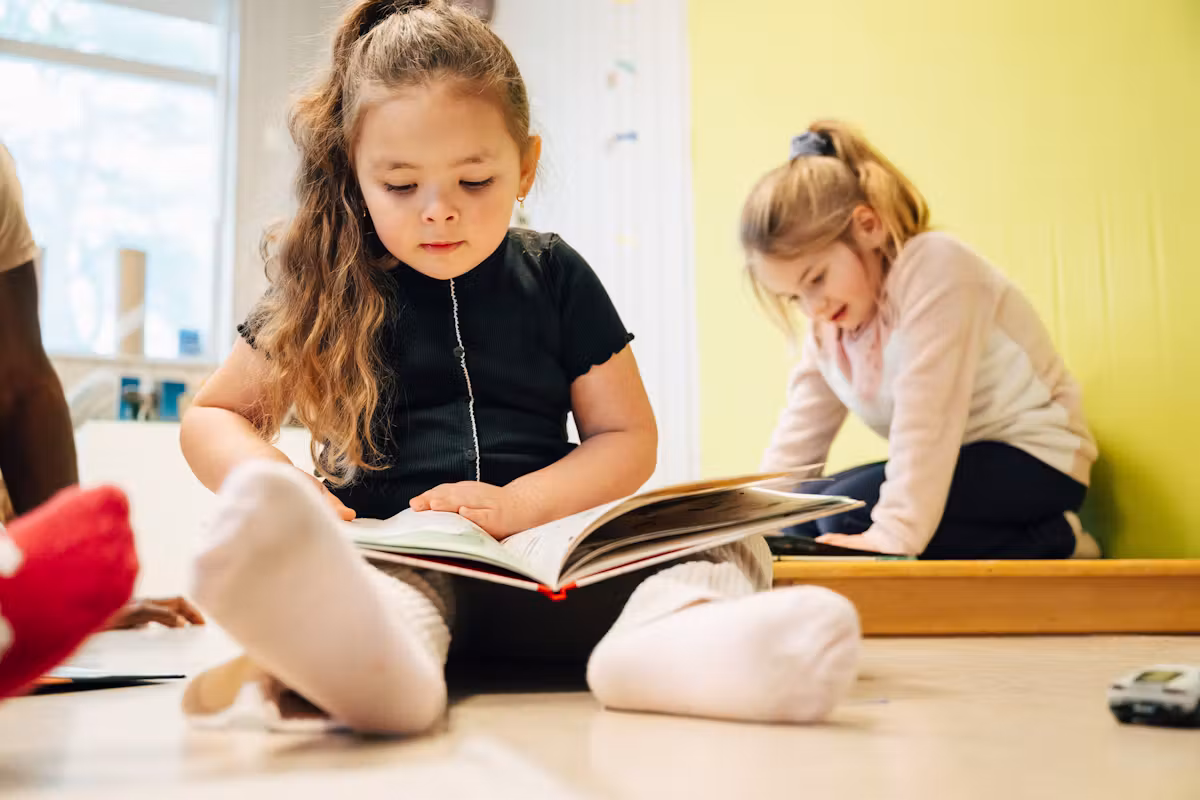 Apprentissage de la lecture en maternelle : résultats scolaires améliorés en France.