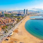 Logement à Barcelone : Comparaison entre Barceloneta, Poblenou et Diagonal Mar pour l&rsquo;accès à la plage.