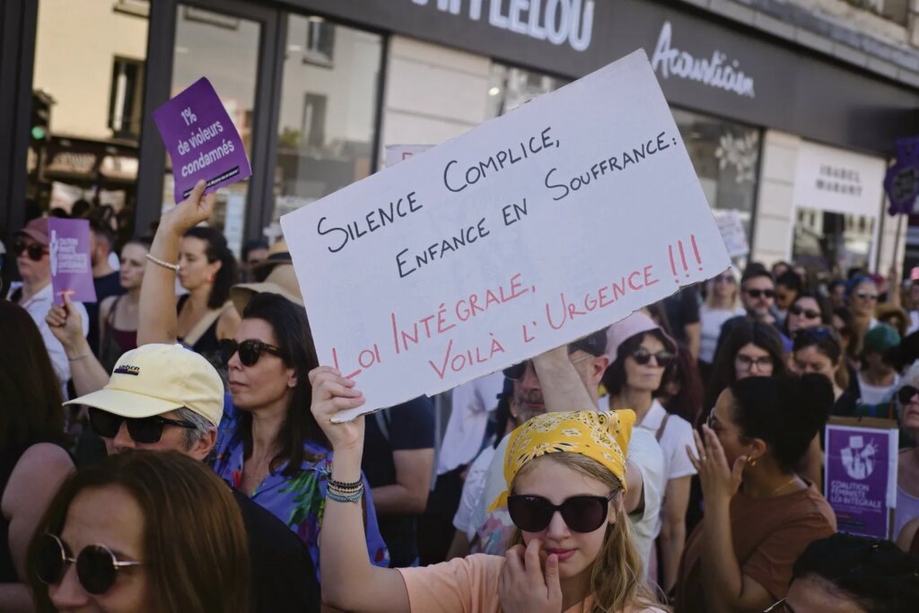 Mobilisations autour de l’affaire Lyhanna avant l’examen parlementaire de la loi sur les violences sexuelles.