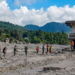 Crue au Népal et en Chine : plus de 1 000 morts et des milliers de disparus.