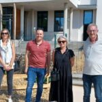 Saint-Symphorien-sur-Coise : l’école Hubert-Reeves installe une cour végétalisée pour atténuer la chaleur.