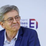 Jean-Luc Mélenchon admet avoir changé d&rsquo;avis sur le port du voile en France.