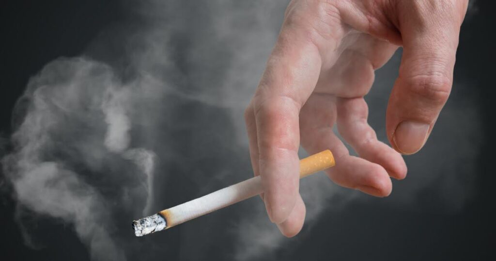 Le tabac modifie l’efficacité de certains médicaments selon des chercheurs en santé.