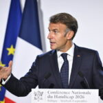 Emmanuel Macron dévoile une nouvelle stratégie pour l&rsquo;autisme en France.